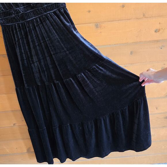 Simplee Black Velvet Tiered Flowy Maxi Dress Cinch Waist Vneck Front Large - Picture 6 of 6